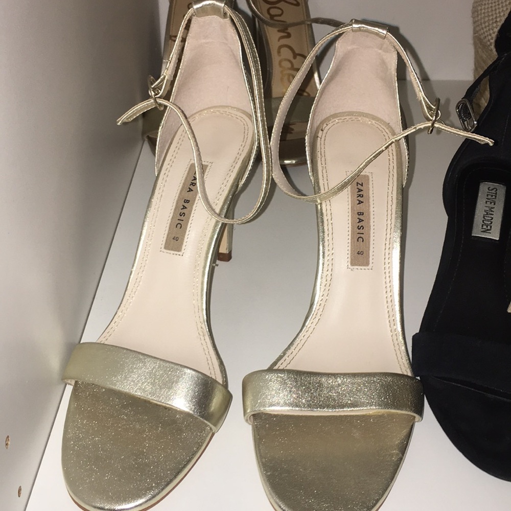 ZARA BASIC GOLD HEELS